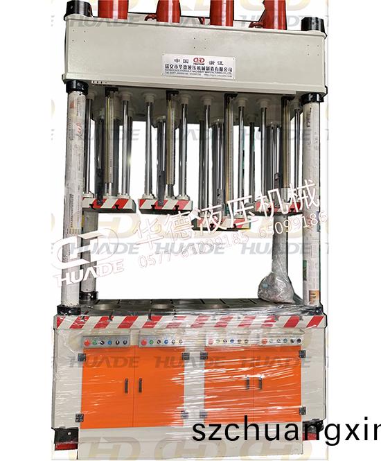 華(hua)悳(de)液壓機(ji)械製造 提供(gong)安全、便(bian)捷(jie)的液壓(ya)機設備(bei)及自動(dong)化(hua)設備(bei)